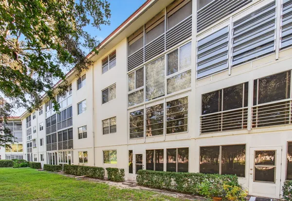 $2,000 | 1501 Cayman Way, Unit C4, Pompano Beach, FL 33066