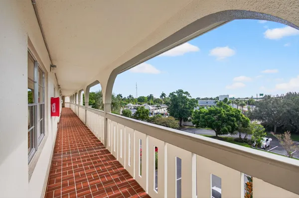 $2,000 | 1501 Cayman Way, Unit C4, Pompano Beach, FL 33066