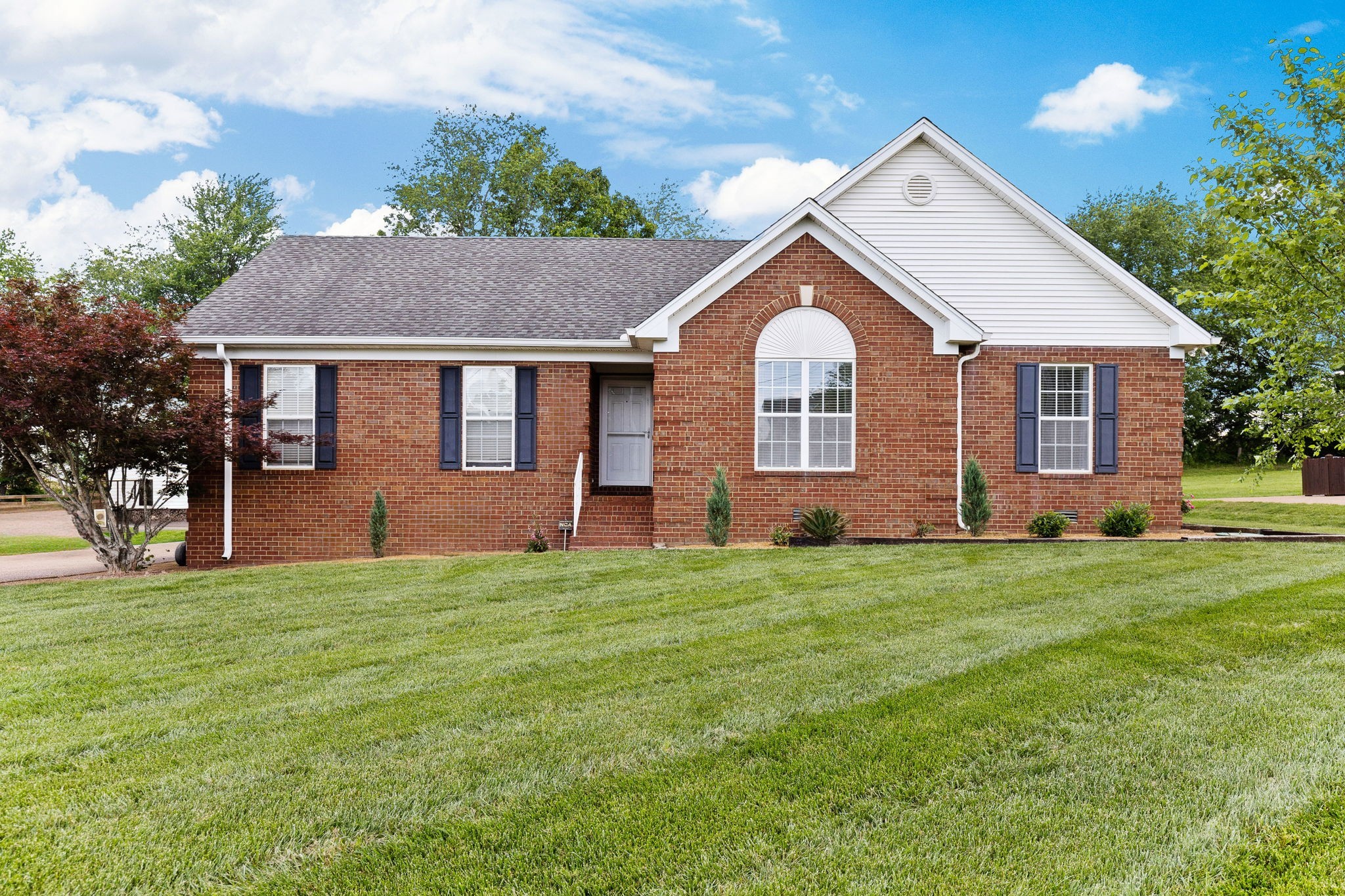 309 Cherry Lane, White House, TN 37188 Compass