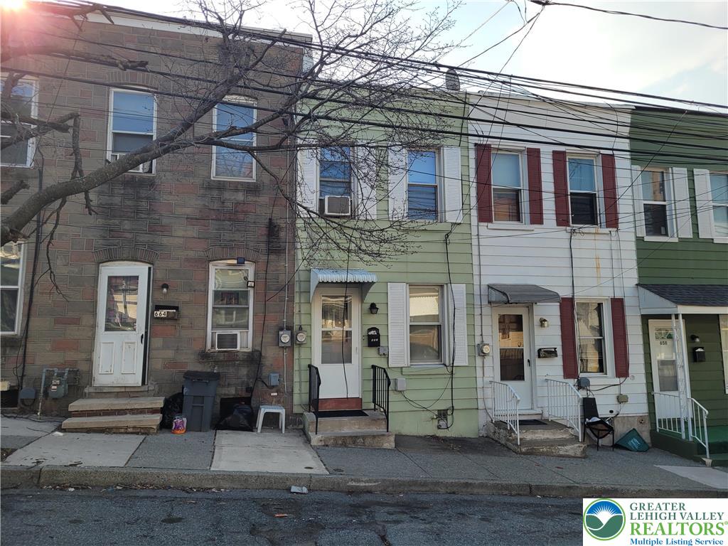 662 Atlantic Street Bethlehem, PA 18015 - Photo 1 of 25 Light green, front pic-1