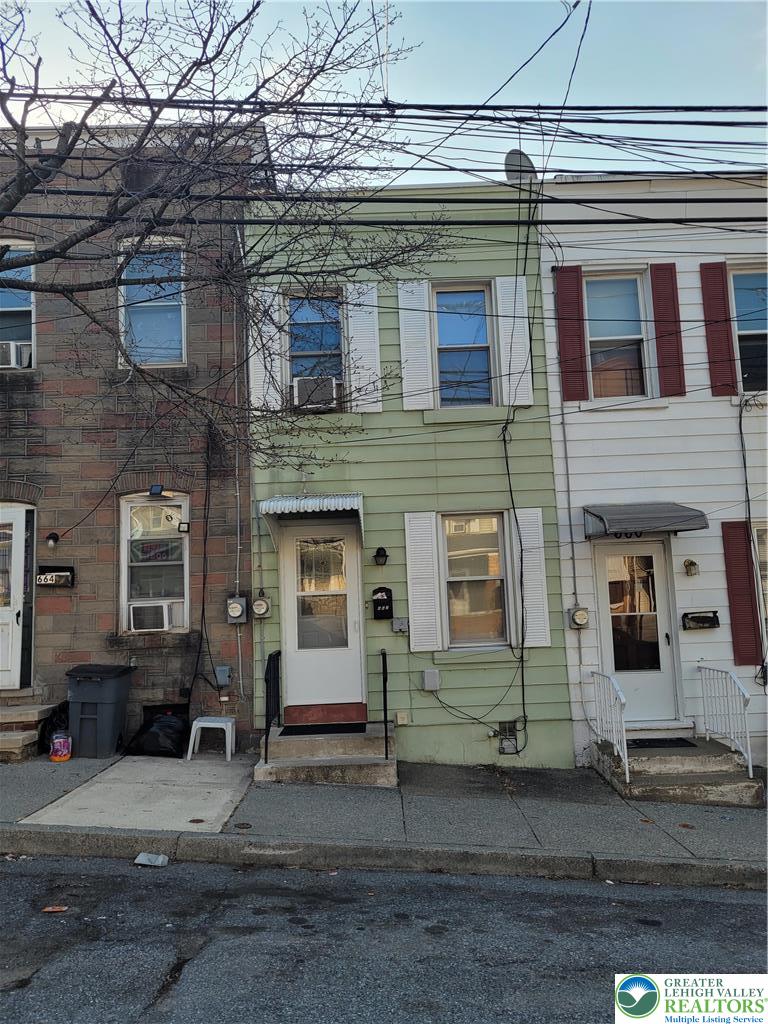662 Atlantic Street Bethlehem, PA 18015 - Photo 2 of 25 Light green, front pic-2
