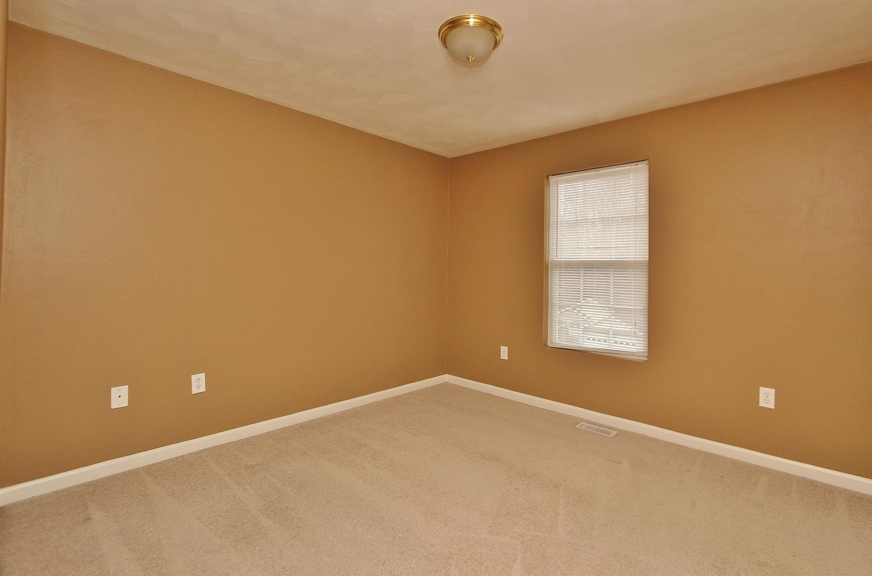 4239 Daugherty Road Salem, VA 24153 - Photo 17 of 38 an empty room
