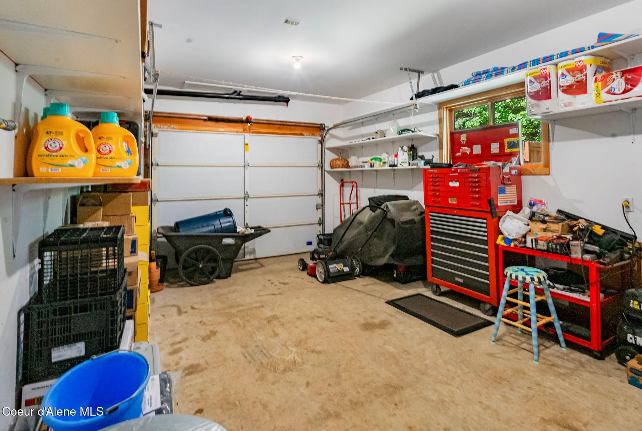 70 Hawkins Road Sagle, ID 83860 - Photo 27 of 30 Garage