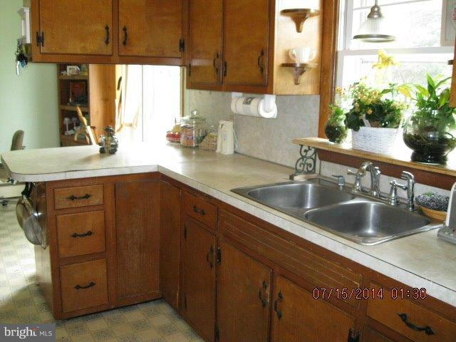 2519 Mayberry Road Westminster, MD 21158 - Photo 10 of 20 Kitchen