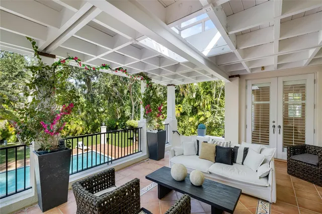 $6,999,999 | 8000 Los Pinos Boulevard, Coral Gables, FL 33143