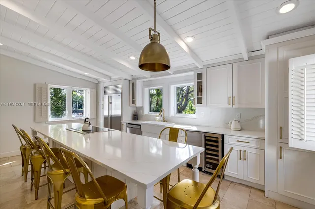 $6,999,999 | 8000 Los Pinos Boulevard, Coral Gables, FL 33143