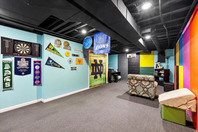 $290,000 | 3263 Baldwin Woods Drive, Unit 7, Lake Orion, MI 48359