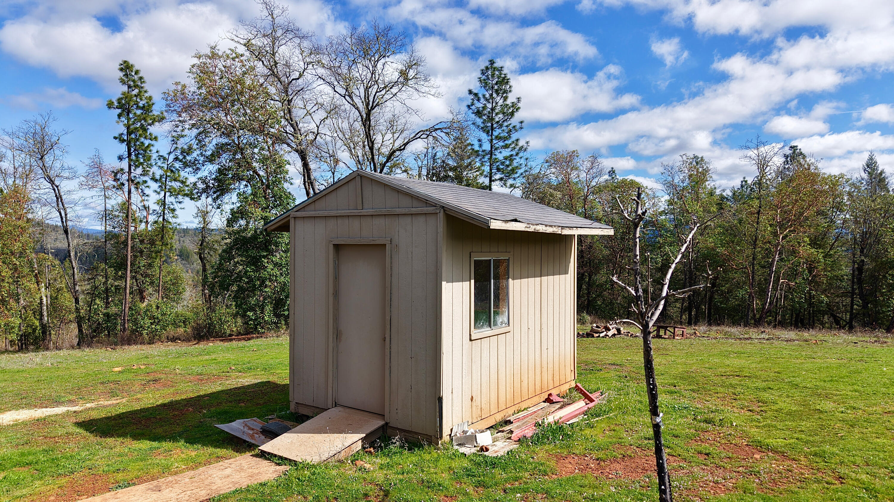 509 Derby Road Eagle Point, OR 97524 - Photo 45 of 49 Well house