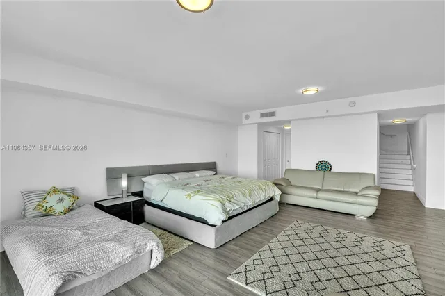 $8,000 | 400 Sunny Isles Boulevard, Unit 907, Sunny Isles Beach, FL 33160