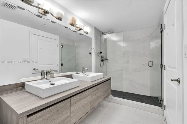 $8,000 | 400 Sunny Isles Boulevard, Unit 907, Sunny Isles Beach, FL 33160