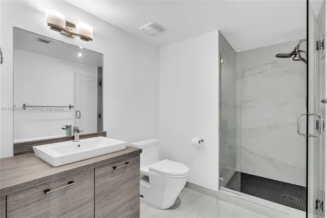 $8,000 | 400 Sunny Isles Boulevard, Unit 907, Sunny Isles Beach, FL 33160