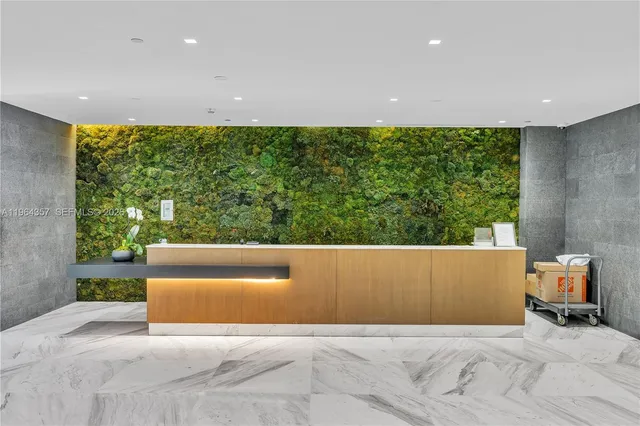 $8,000 | 400 Sunny Isles Boulevard, Unit 907, Sunny Isles Beach, FL 33160