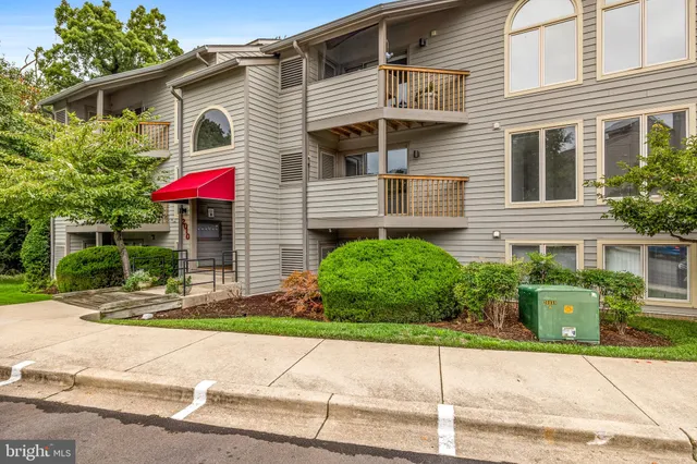 a view of a house with street
