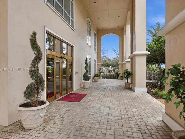 a street sign that is on the wall of a building