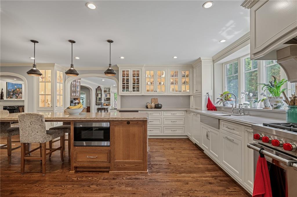 6436 Overbrook Road Mission Hills, KS 66208 - Photo 4 of 18 Gallery Image 4