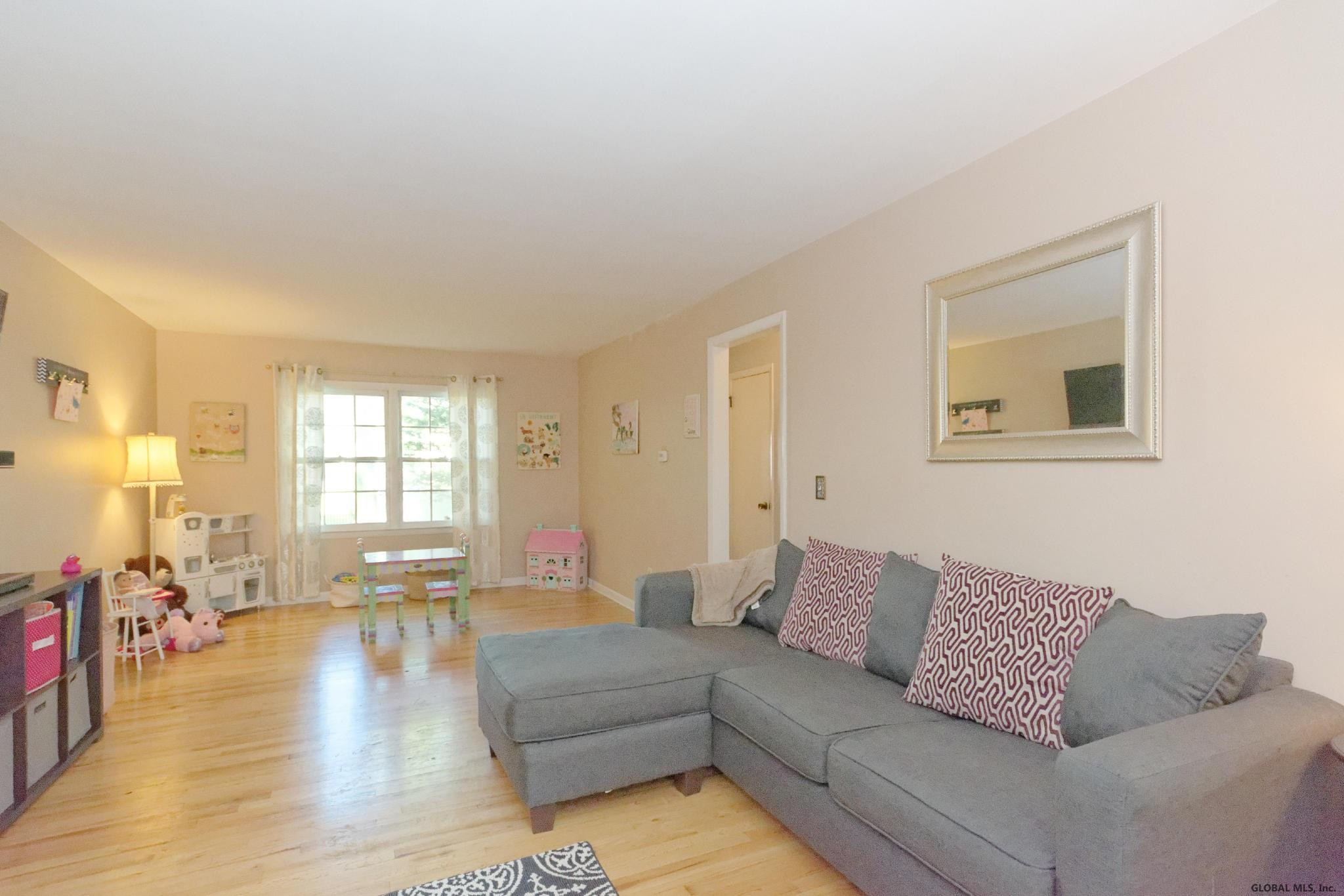 3 Wedge Road Bethlehem, NY 12054 - Photo 7 of 53 Photo 8