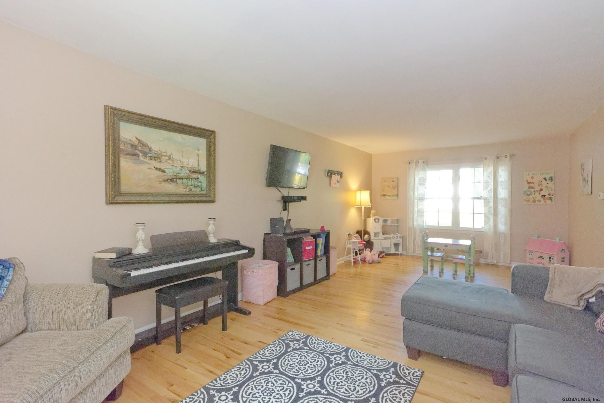 3 Wedge Road Bethlehem, NY 12054 - Photo 8 of 53 Photo 9