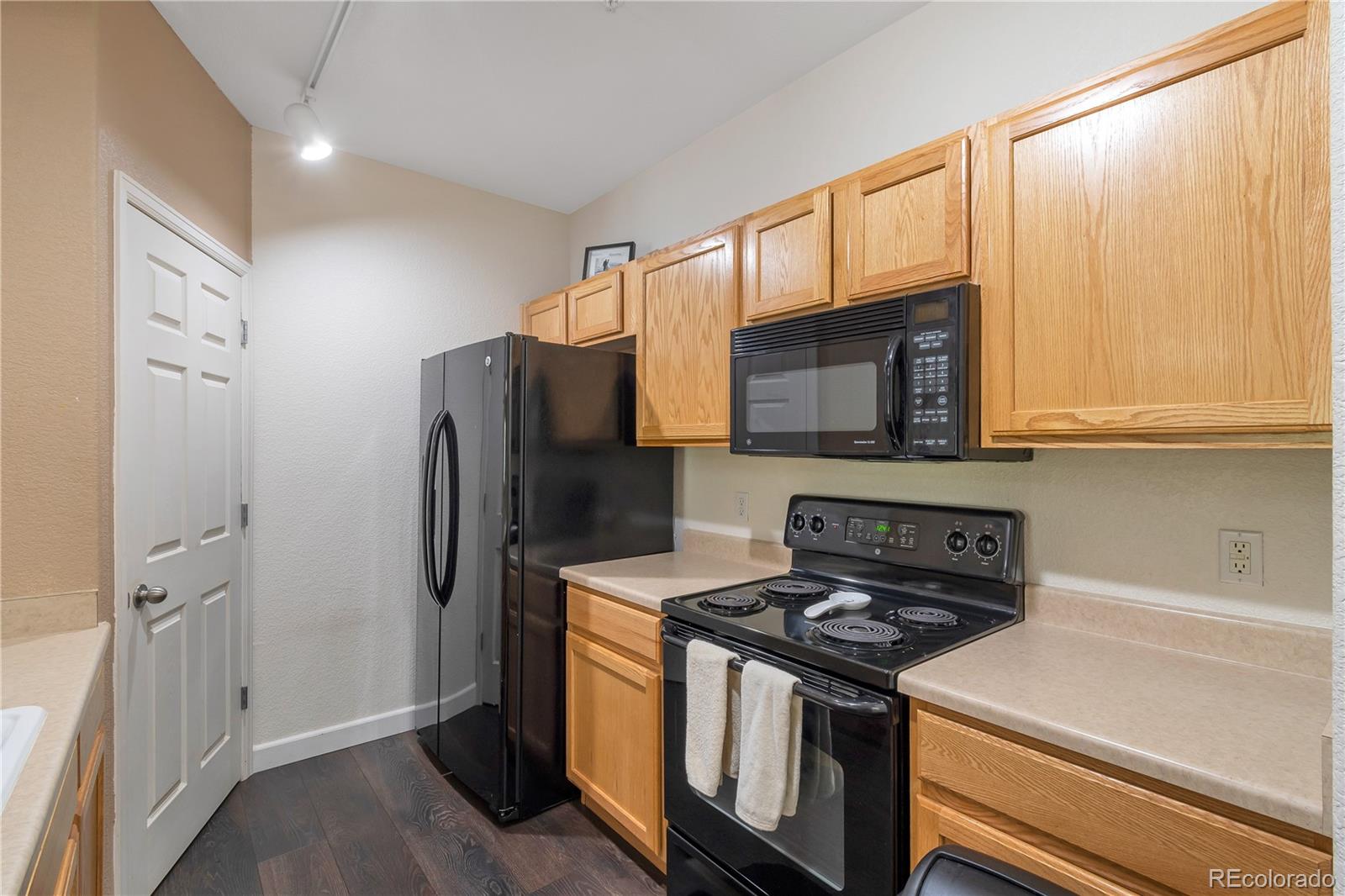 5255 Memphis Street, Unit 1112 Denver, CO 80239 - Photo 3 of 15