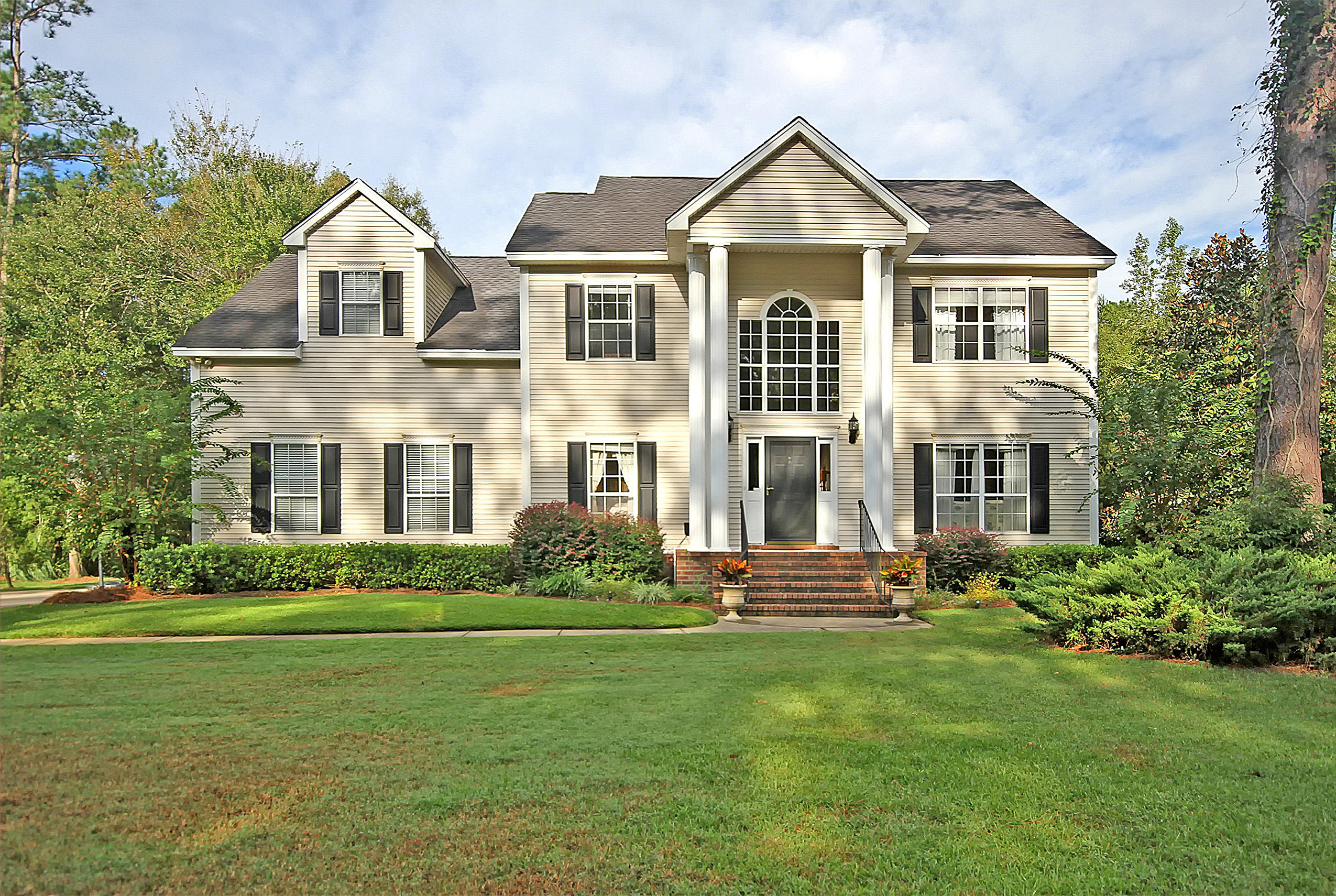 220 Scalybark Road Summerville, SC 29485 - Photo 23 of 36 Front