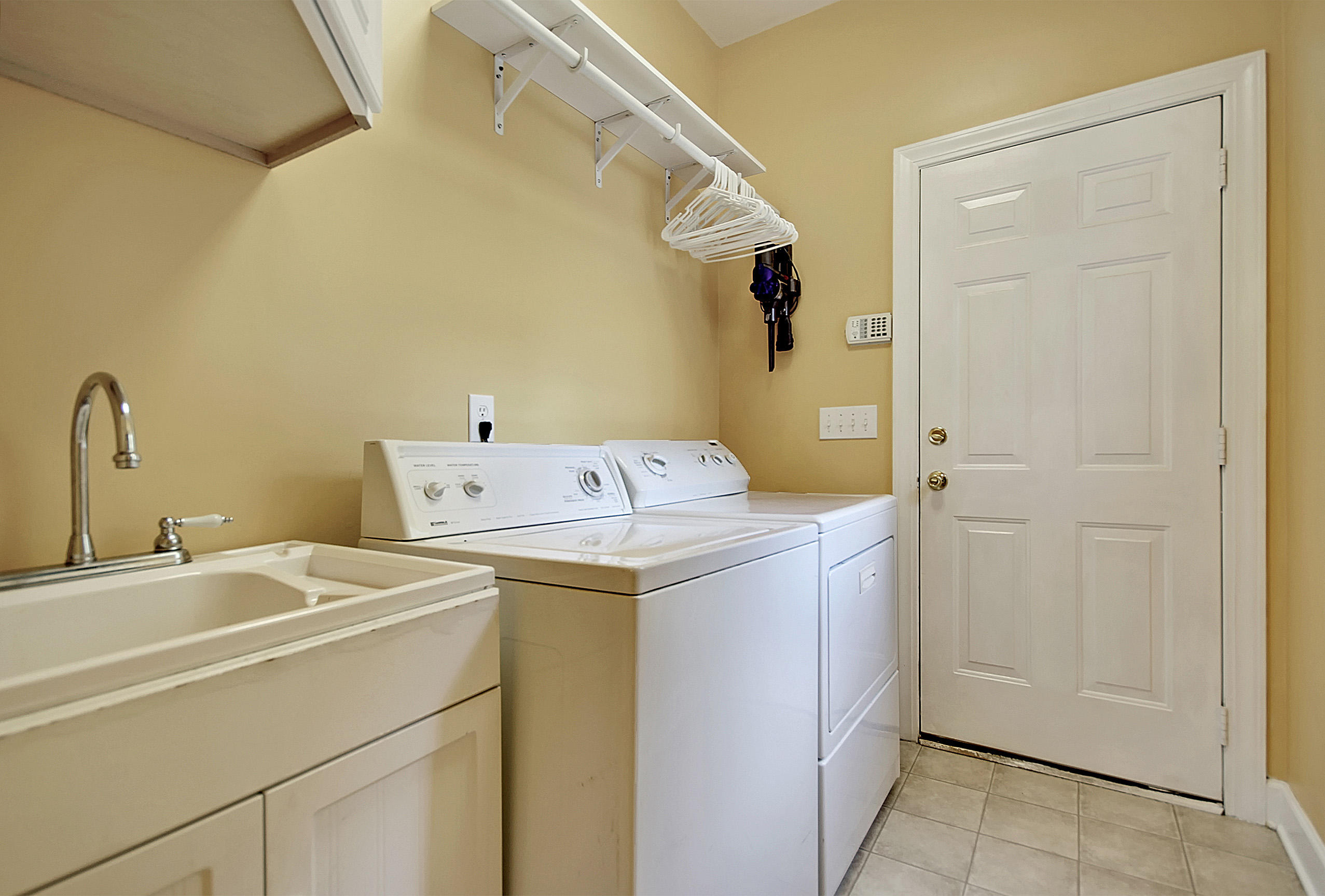 220 Scalybark Road Summerville, SC 29485 - Photo 30 of 36 Laundry