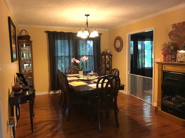 1209 Spring Street Dover, TN 37058 - Photo 7 of 18 dining area