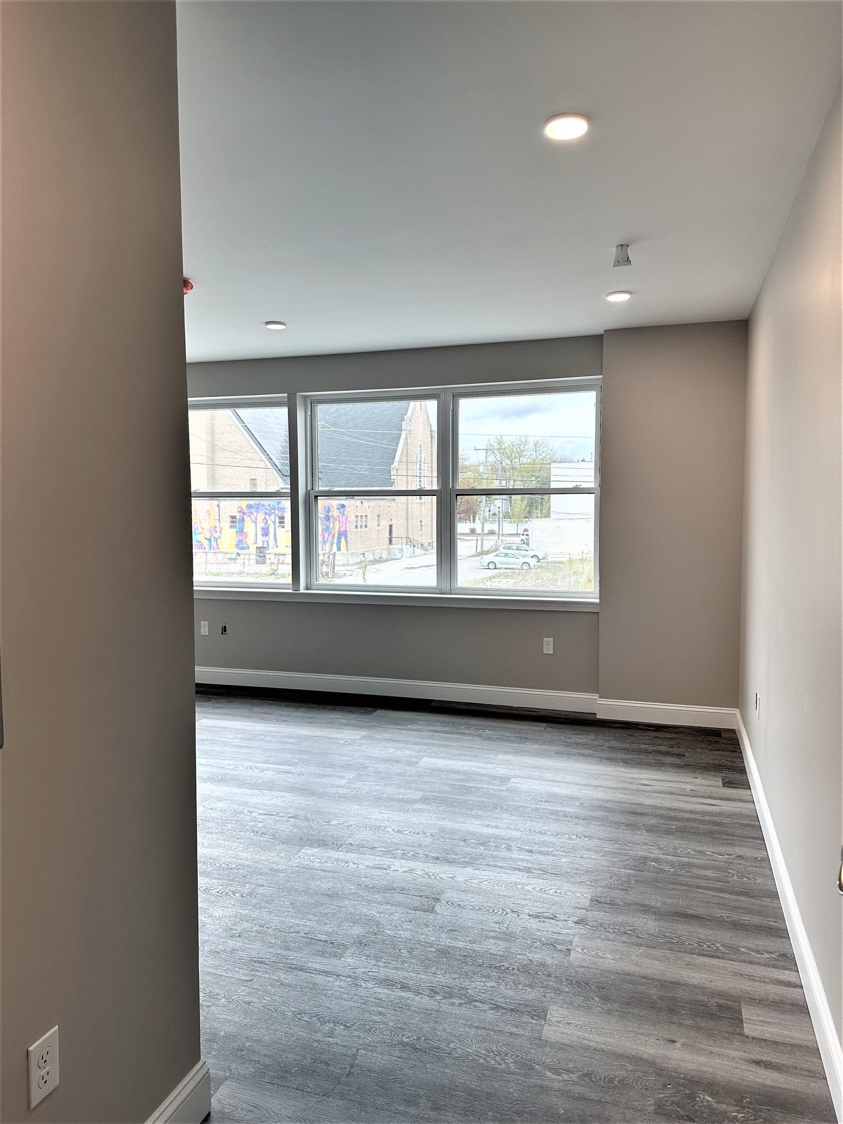 530 Chestnut Street, Unit 9 Manchester, NH 03101 - Photo 2 of 16