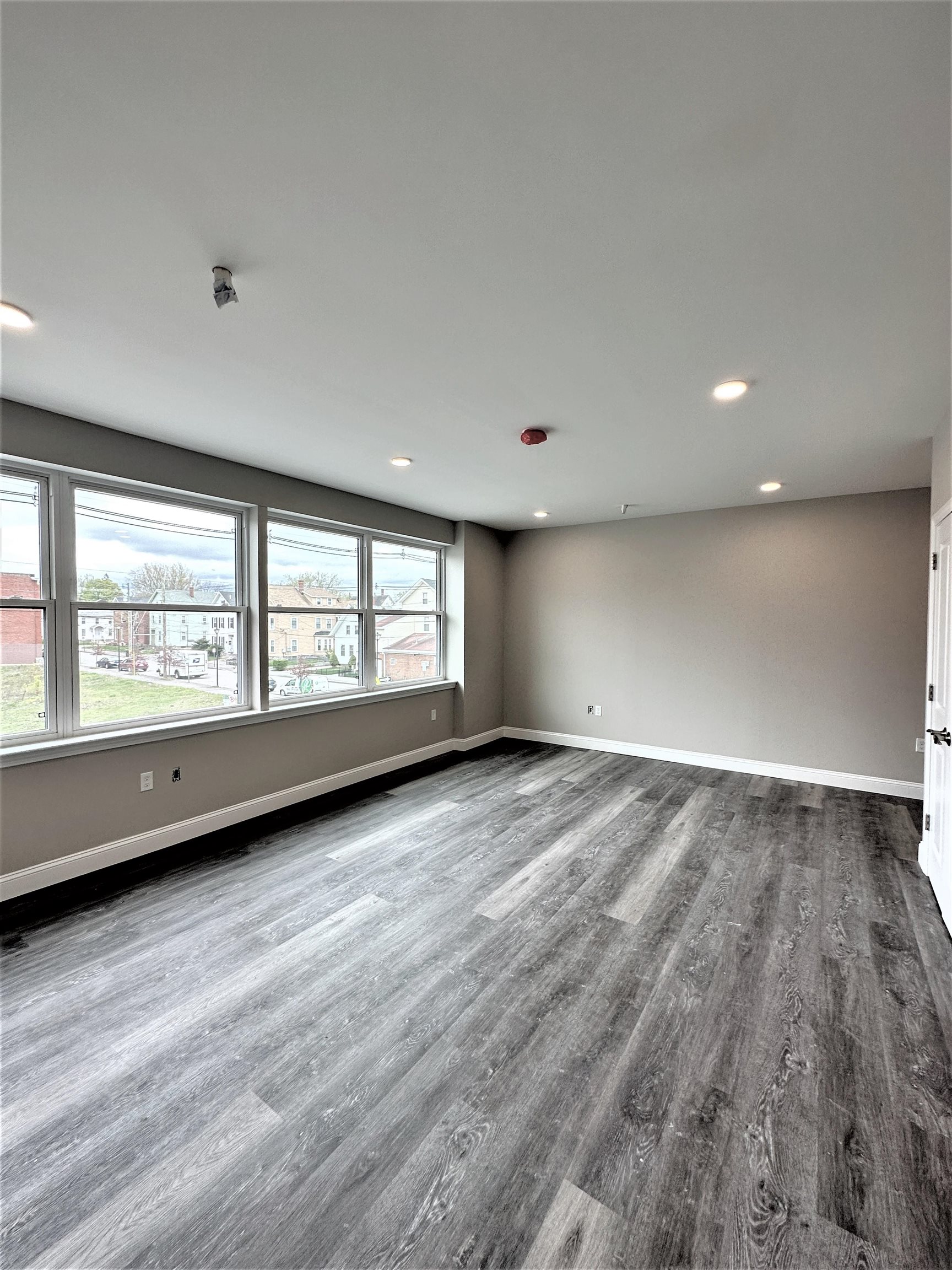 530 Chestnut Street, Unit 9 Manchester, NH 03101 - Photo 8 of 16