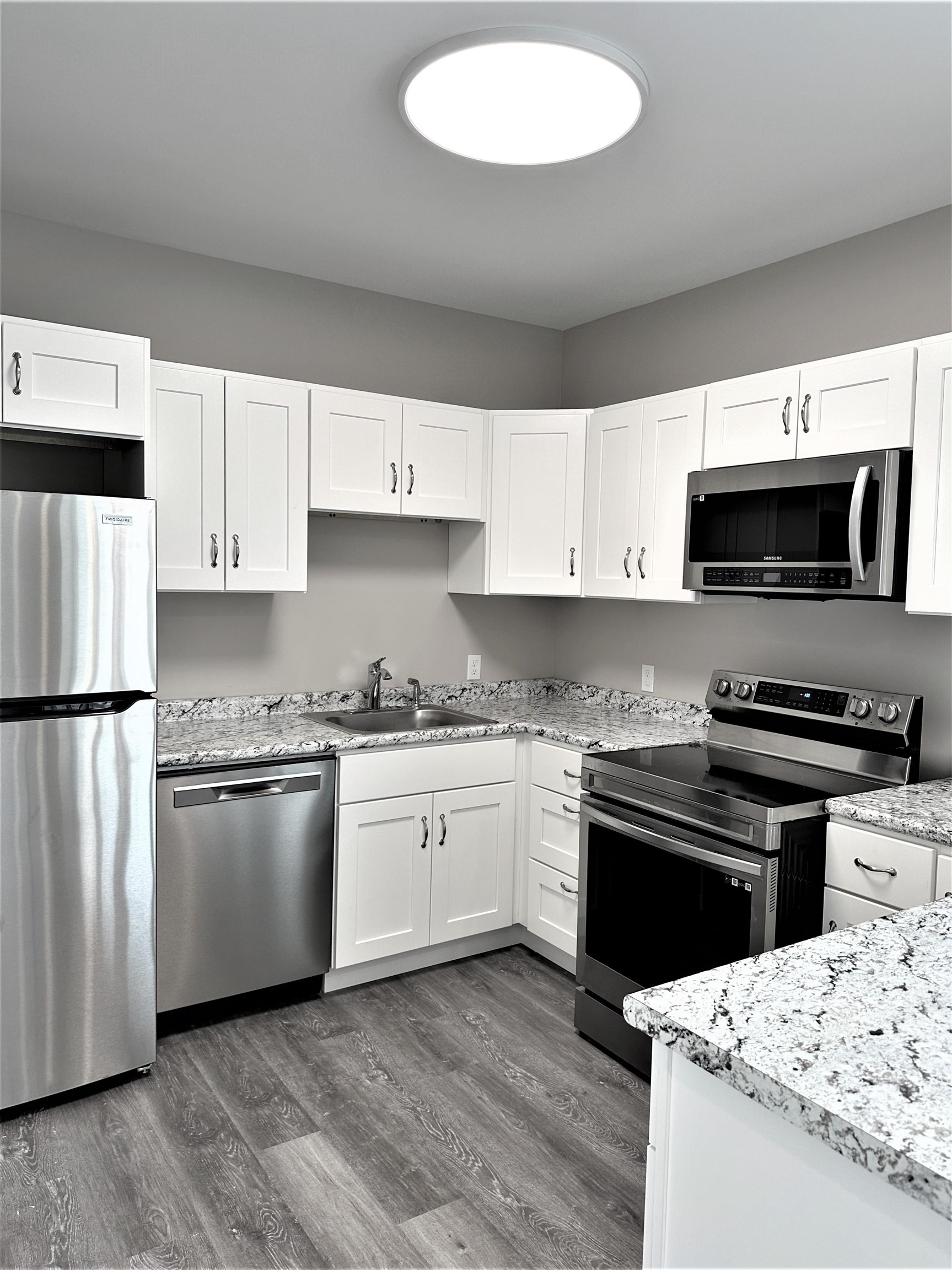 530 Chestnut Street, Unit 9 Manchester, NH 03101 - Photo 10 of 16