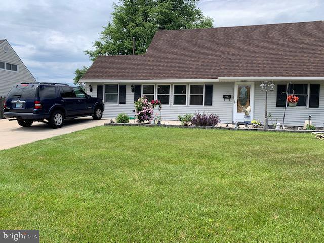 29 Cameo Road Levittown, PA 19057 - Photo 1 of 13 Gallery Image 1
