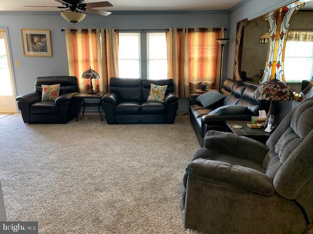 29 Cameo Road Levittown, PA 19057 - Photo 4 of 13 Gallery Image 4