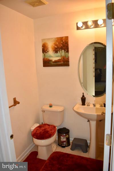 19 Brownstone Road East Windsor, NJ 08520 - Photo 13 of 27