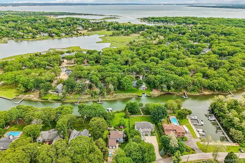 $1,925,000 | 2100 Glenn Road, Southold, NY 11971
