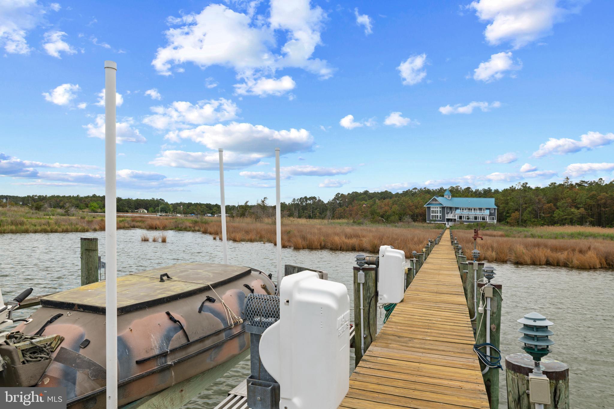 5419 Ragged Point Road Cambridge, MD 21613 - Photo 8 of 60 12,00o Boat Lift