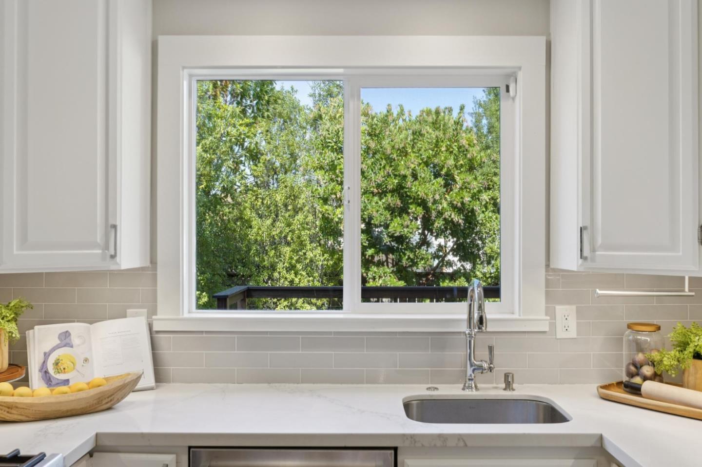 1227 Rhus Street San Mateo, CA 94402 - Photo 21 of 58 Gallery Image 21