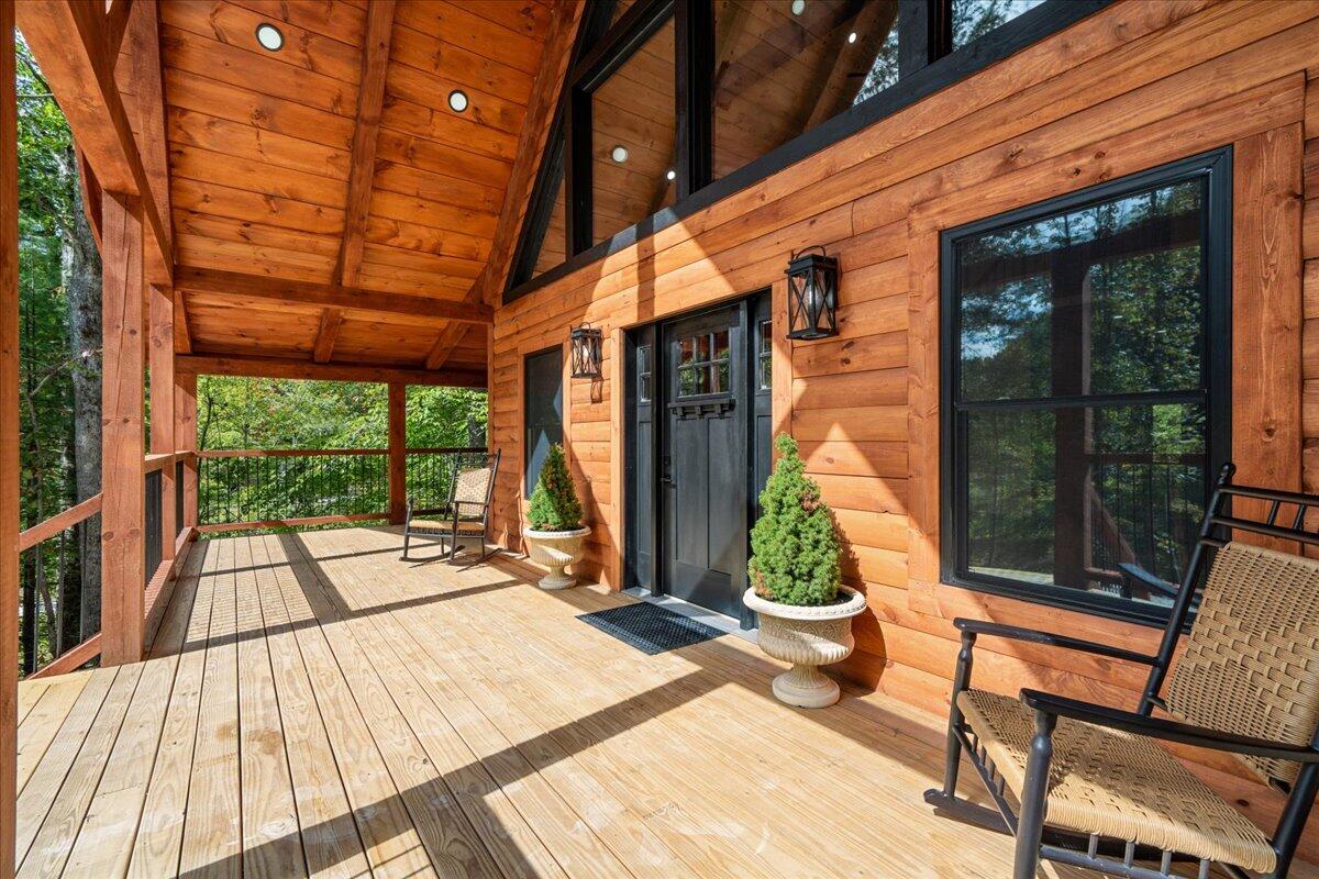 151 VALLEY Way Campton, KY 41301 - Photo 3 of 52 Porch