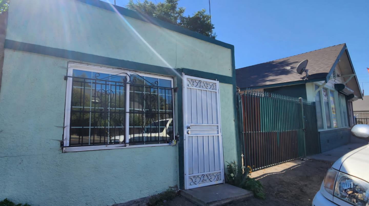 1902 East Harding Way Stockton, CA 95205 - Photo 4 of 6 a view of outdoor space and deck