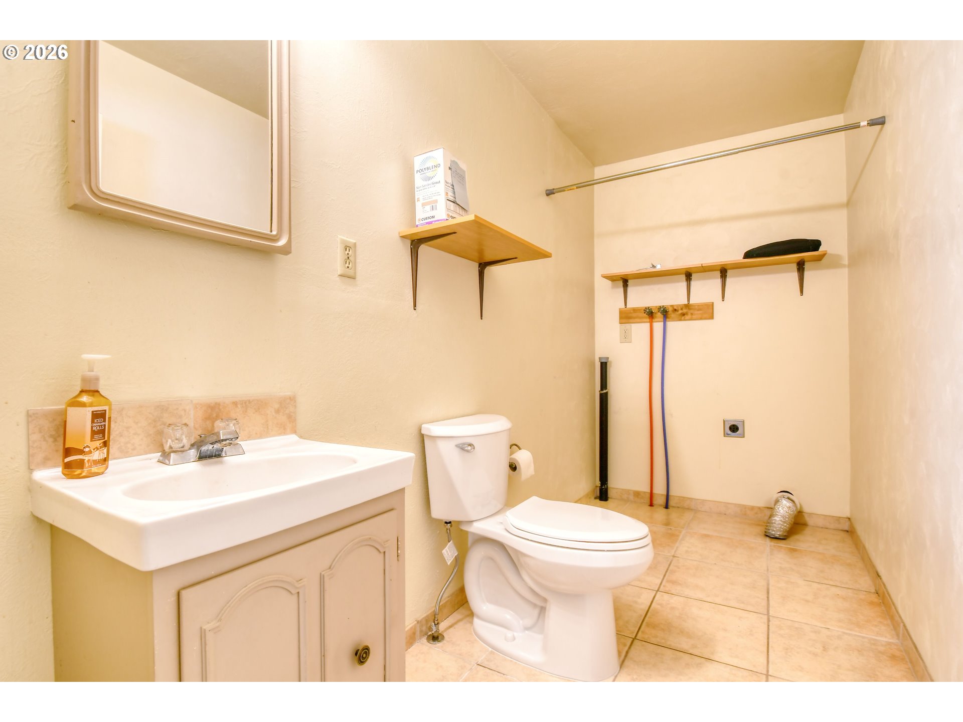120 Southeast 7th Street Pendleton, OR 97801 - Photo 20 of 35 a bathroom with a sink a toilet and shower