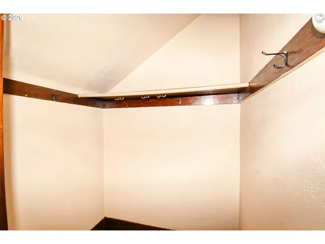 $299,000 | 120 Southeast 7th Street, Pendleton, OR 97801