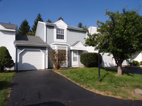 $2,195 | 558 Nantucket Way, Island Lake, IL 60042