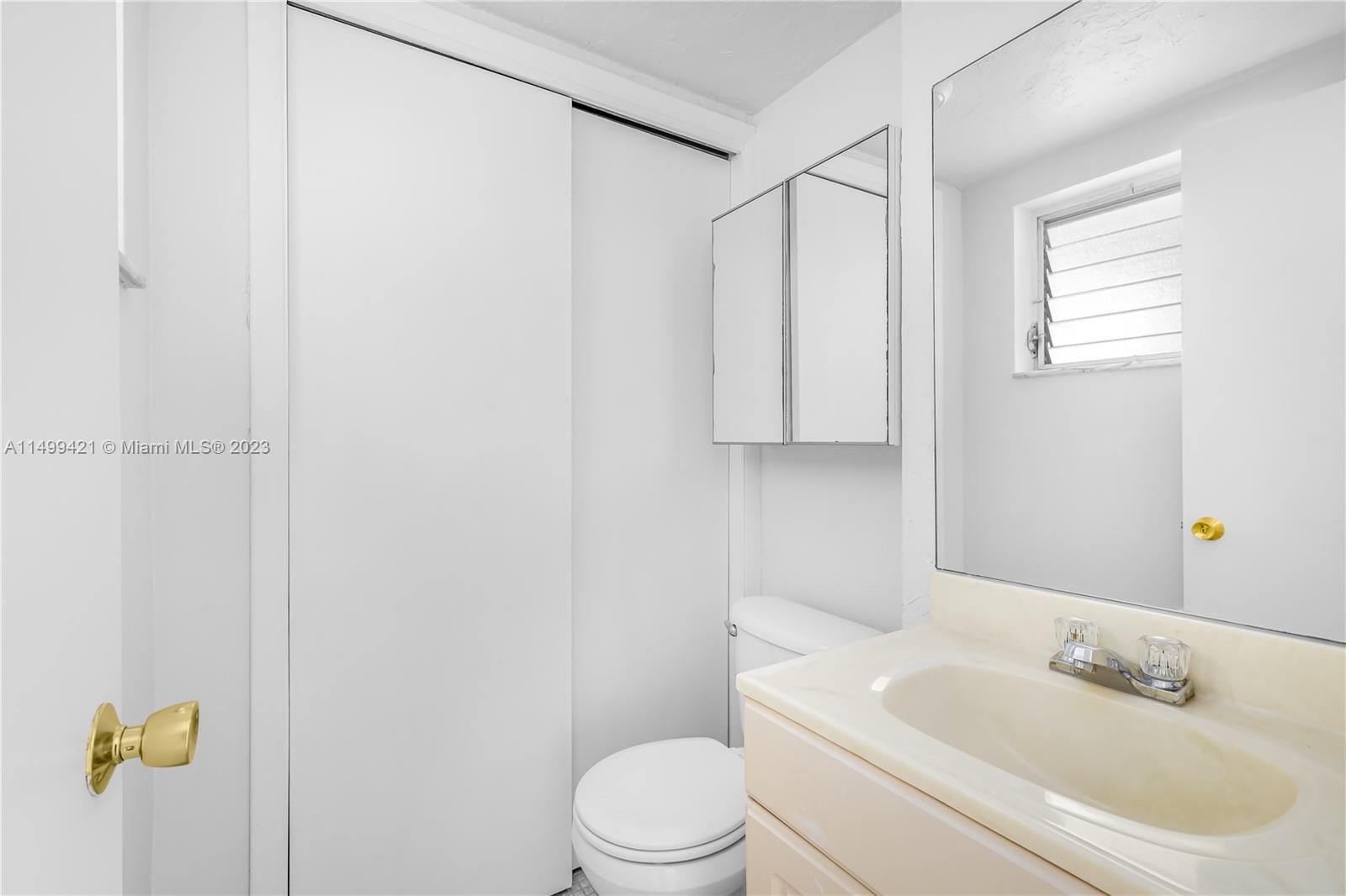 1340 Lincoln Road, Unit 502 Miami Beach, FL 33139 - Photo 7 of 11 Gallery Image 7