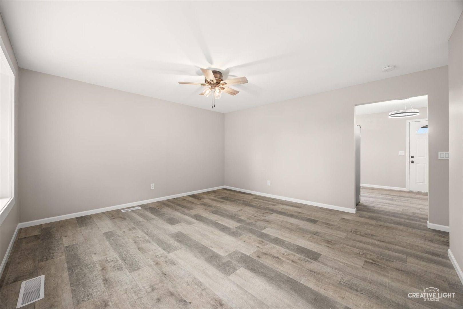 286 South Barbara Drive Kankakee, IL 60901 - Photo 10 of 18 a view of empty room with wooden floor