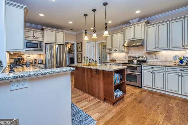 $1,200,000 | 210 Mockingbird Lane, Brooks, GA 30205