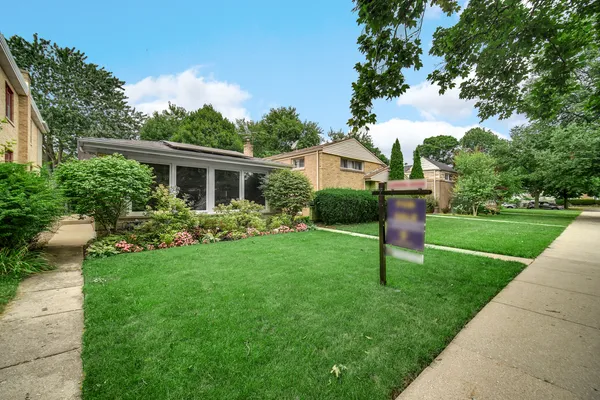 $619,900 | 9110 Forestview Road, Evanston, IL 60203