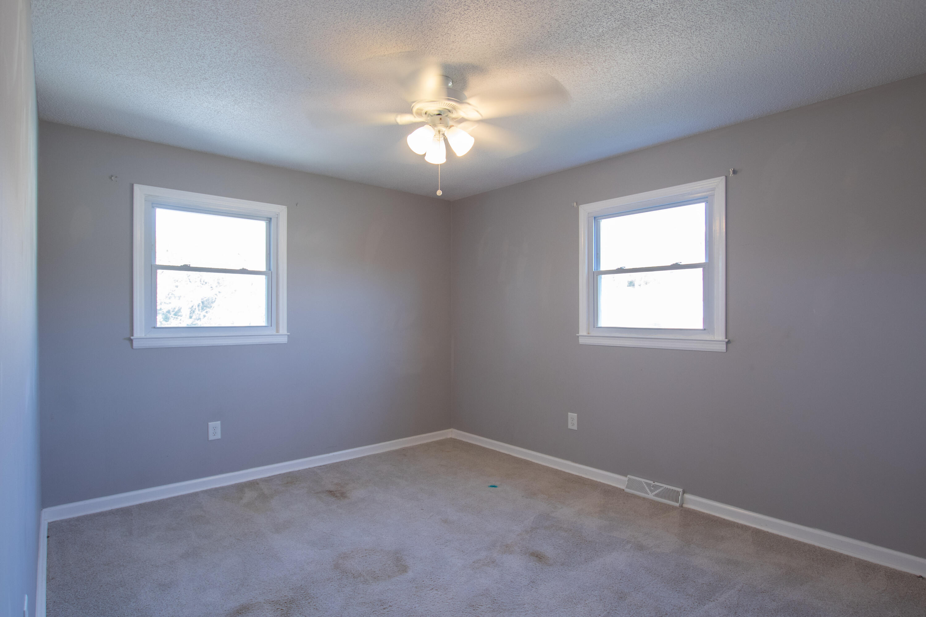 126 Freedom Road Bristol, VA 24201 - Photo 16 of 40 Freedom-32