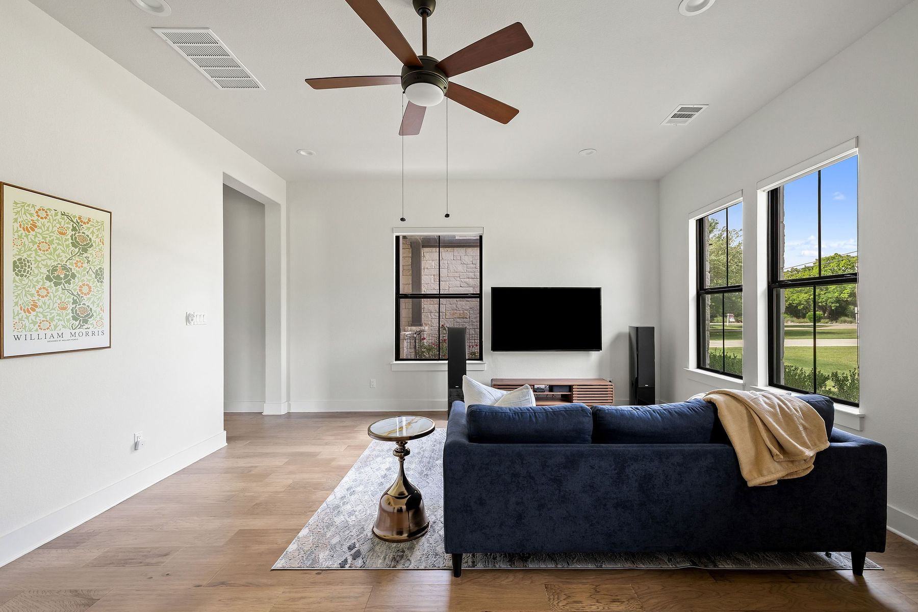 105 Ridge View Drive Georgetown, TX 78628 - Photo 25 of 40 Inlaw suite living room