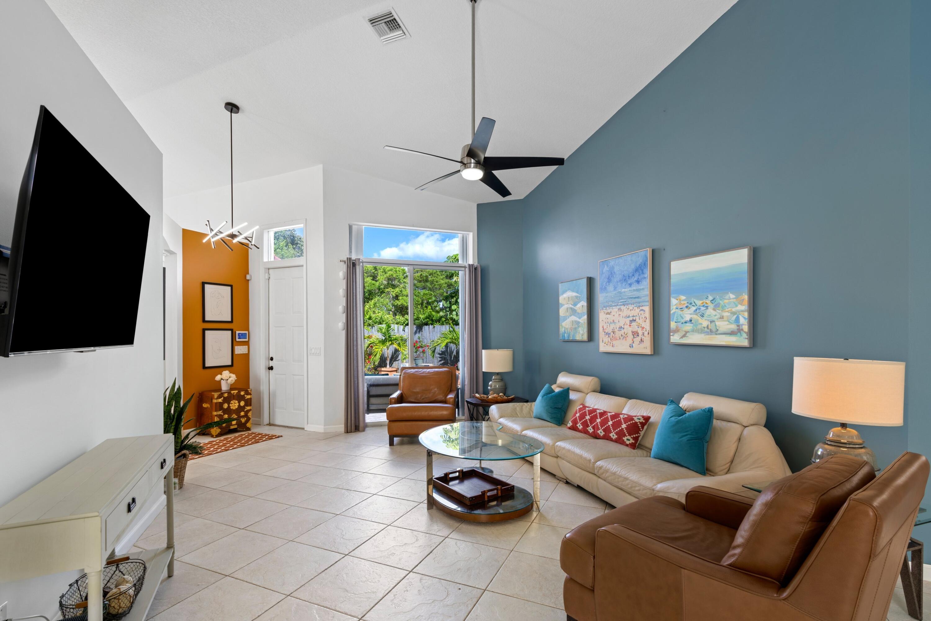7200 Northwest Turtle Walk Boca Raton, FL 33487 - Photo 4 of 38 Living Room