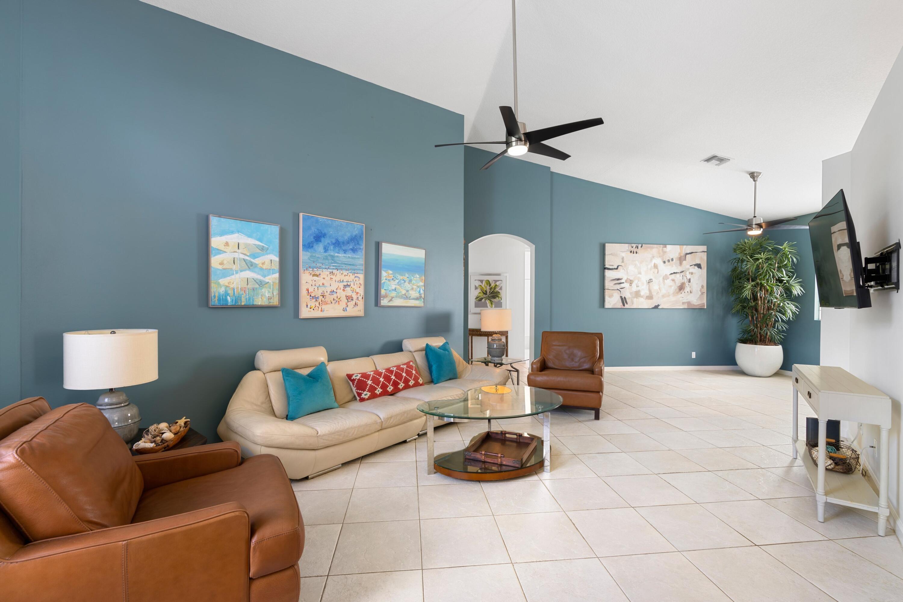 7200 Northwest Turtle Walk Boca Raton, FL 33487 - Photo 5 of 38 Living Room