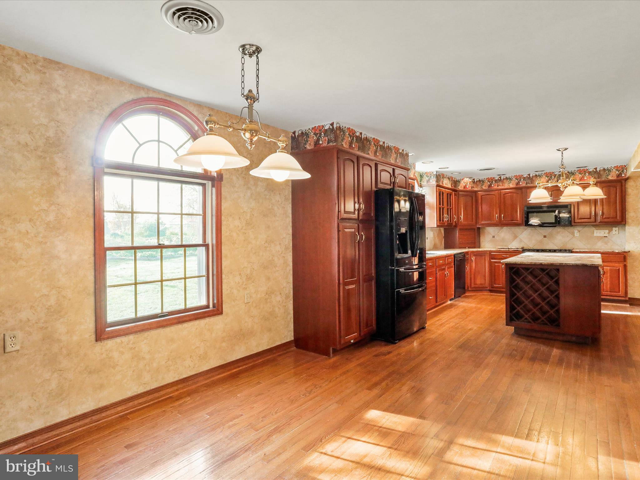 13807 Weber Way Hagerstown, MD 21742 - Photo 11 of 37