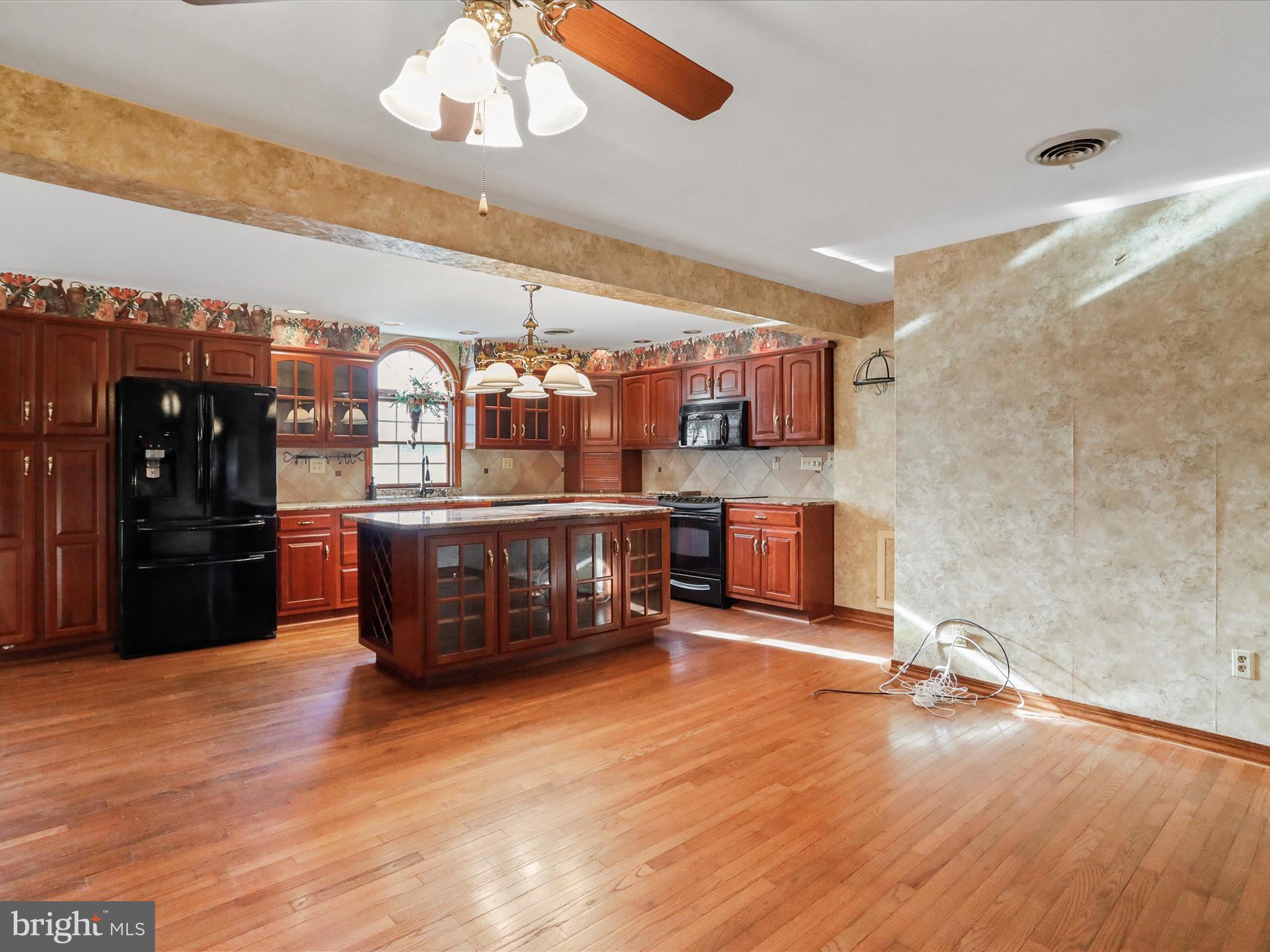 13807 Weber Way Hagerstown, MD 21742 - Photo 14 of 37