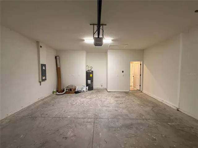 $2,995 | 5740 Woodland Sage Drive, Sarasota, FL 34238